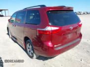 ✅ 2015 Toyota Sienna LE • VIN: 5TDKK3DC3FS572727 • Lot: 43696727. Wystawiony na IAAI z przebiegiem 169 978 mil. Bezpłatny archiwum sprzedaży aukcyjnych z USA i szczegółowy raport historii pojazdu na DreamBid. Zdjęcie 3.