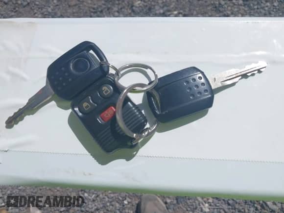 2006 Mercury Mariner Luxury z VIN 4M2CU57196KJ13921, wystawiony jako IAAI lot #42087744 z przebiegiem 183 899 mil mil oraz . Historia ofert i sprzedaży dostępna na DreamBid. Obrazek 11.