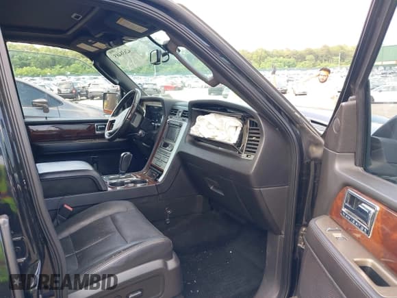 ✅ 2014 Lincoln Navigator • VIN: 5LMJJ2J57EEL04467 • Лот: 42638485. Опубликован ранее на IAAI с пробегом 160 153 миль. Бесплатный доступ к архиву аукционных продаж из США и подробный отчёт об истории автомобиля на DreamBid. Изображение 5.