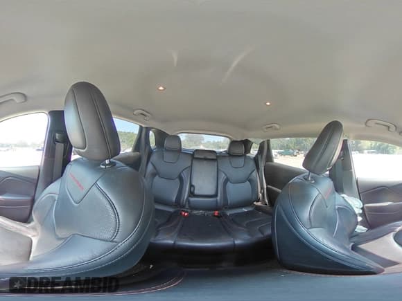 ✅ 2020 Jeep Cherokee Trailhawk Elite • VIN: 1C4PJMBX8LD602056 • Lot: 67016915. Listed on Copart with 71,451 mi. Free auction sales archive from the USA and detailed vehicle history report at DreamBid. Image 15.