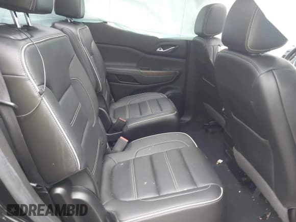 ✅ 2020 GMC Acadia Denali • VIN: 1GKKNXLS4LZ143473 • Lot: 42038816. Wystawiony na IAAI z przebiegiem 39 851 mil. Bezpłatny archiwum sprzedaży aukcyjnych z USA i szczegółowy raport historii pojazdu na DreamBid. Zdjęcie 8.