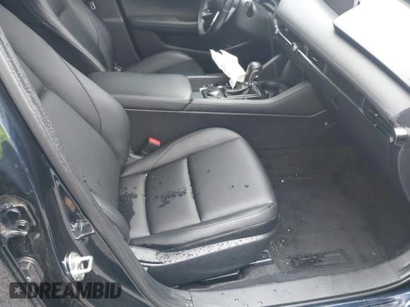 ✅ 2020 Mazda 3 Preferred • VIN: JM1BPBDM3L1162197 • Lot: 42083085. Listed on IAAI with 86,549 mi. Free auction sales archive from the USA and detailed vehicle history report at DreamBid. Image 5.