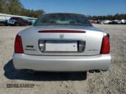 ✅ 2003 Cadillac DeVille • VIN: 1G6KD54YX3U286059 • Lot: 91885255. Wystawiony na Copart z przebiegiem Nie podano. Bezpłatny archiwum sprzedaży aukcyjnych z USA i szczegółowy raport historii pojazdu na DreamBid. Zdjęcie 6.