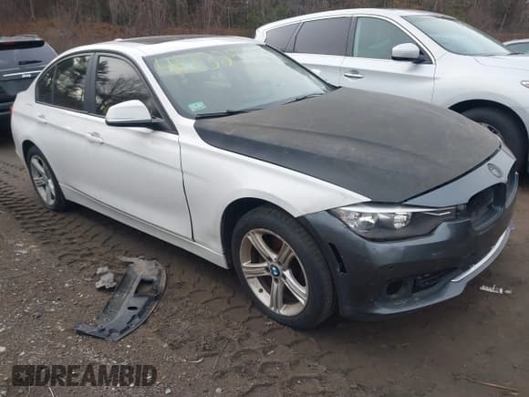 ✅ 2012 BMW 3 Series 328i • VIN: WBA3C1C58CF431864 • Lot: 41732575. Listed on IAAI with Not provided. Free auction sales archive from the USA and detailed vehicle history report at DreamBid. Image 1.