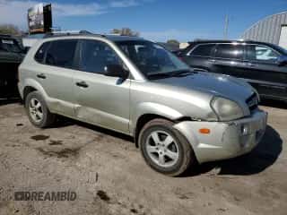 2006 Hyundai Tucson GL z VIN KM8JM12B46U274229, wystawiony jako Copart lot #80308274 z przebiegiem 288 335 mil mil oraz Szkoda całkowita • Salvage title. Historia ofert i sprzedaży dostępna na DreamBid. Obrazek 4.