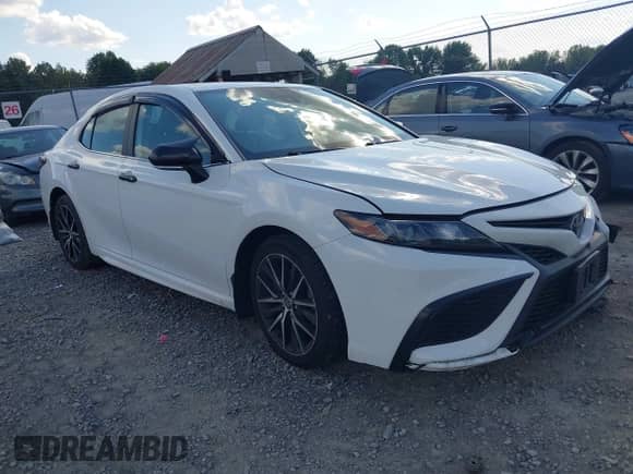 2021 Toyota Camry SE with VIN 4T1T11BK7MU024885, listed as a IAAI auction lot 43113875 with 62,020 mi miles and . Bid and sale history available at DreamBid. Image 1.