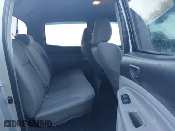 ✅ 2012 Toyota Tacoma • VIN: 3TMMU4FN5CM043847 • Lot: 43447652. Listed on IAAI with 119,376 mi. Free auction sales archive from the USA and detailed vehicle history report at DreamBid. Image 8.