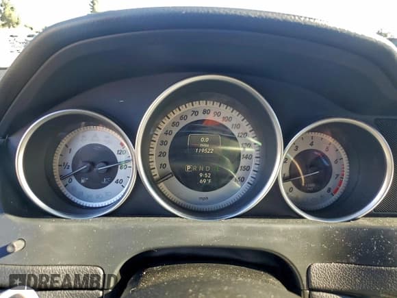 ✅ 2014 Mercedes-Benz C 250 Sport • VIN: WDDGF4HB4ER316679 • Lot: 94081305. Wystawiony na Copart z przebiegiem 119 522 mil. Bezpłatny archiwum sprzedaży aukcyjnych z USA i szczegółowy raport historii pojazdu na DreamBid. Zdjęcie 9.