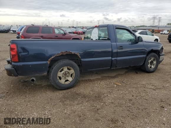 2006 Chevrolet Silverado 1500 Work Truck z VIN 3GCEC14X36G185384, wystawiony jako Copart lot #57725095 z przebiegiem 245 172 mil mil oraz Szkoda całkowita • Salvage title. Historia ofert i sprzedaży dostępna na DreamBid. Obrazek 3.