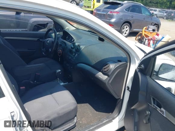 ✅ 2009 Chevrolet Aveo 1LT • VIN: KL1TD56E79B306087 • Lot: 42839385. Listed on IAAI with 151,681 mi. Free auction sales archive from the USA and detailed vehicle history report at DreamBid. Image 5.