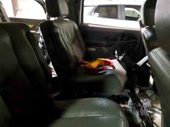 ✅ 2003 Chevrolet Suburban LT • VIN: 3GNGK26UX3G136660 • Лот: 82666304. Опубликован ранее на Copart с пробегом Не указан. Бесплатный доступ к архиву аукционных продаж из США и подробный отчёт об истории автомобиля на DreamBid. Изображение 11.