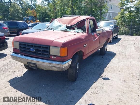 ✅ 1987 Ford F-250 • VIN: 1FTFF25Y3HNA00401 • Lot: 43136642. Wystawiony na IAAI z przebiegiem 99 817 mil. Bezpłatny archiwum sprzedaży aukcyjnych z USA i szczegółowy raport historii pojazdu na DreamBid. Zdjęcie 2.