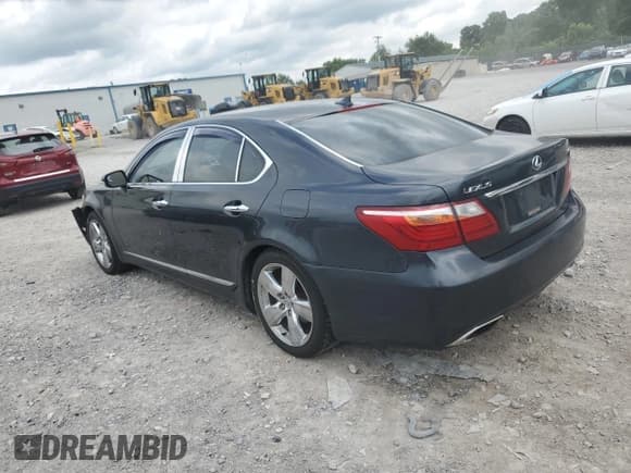 ✅ 2010 Lexus LS 460 • VIN: JTHBL5EF4A5100955 • Lot: 57587705. Listed on Copart with 174,174 mi. Free auction sales archive from the USA and detailed vehicle history report at DreamBid. Image 2.