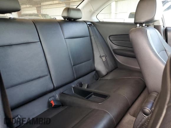 ✅ 2012 BMW 1 Series 128i • VIN: WBAUP9C55CVS94136 • Лот: 57477895. Опубликован ранее на Copart с пробегом 131 115 миль. Бесплатный доступ к архиву аукционных продаж из США и подробный отчёт об истории автомобиля на DreamBid. Изображение 10.