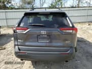 ✅ 2020 Toyota RAV4 XLE • VIN: 2T3W1RFV5LW103557 • Lot: 84699695. Wystawiony na Copart z przebiegiem Nie podano. Bezpłatny archiwum sprzedaży aukcyjnych z USA i szczegółowy raport historii pojazdu na DreamBid. Zdjęcie 6.