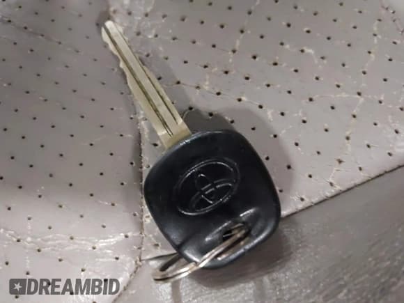 ✅ 2003 Toyota Highlander • VIN: JTEGF21A930080611 • Lot: 43830438. Listed on IAAI with 178,254 mi. Free auction sales archive from the USA and detailed vehicle history report at DreamBid. Image 11.