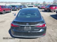 ✅ 2021 Lexus ES 300h Luxury • VIN: 58AEA1C15MU011530 • Lot: 41686962. Listed on IAAI with 39,343 mi. Free auction sales archive from the USA and detailed vehicle history report at DreamBid. Image 16.