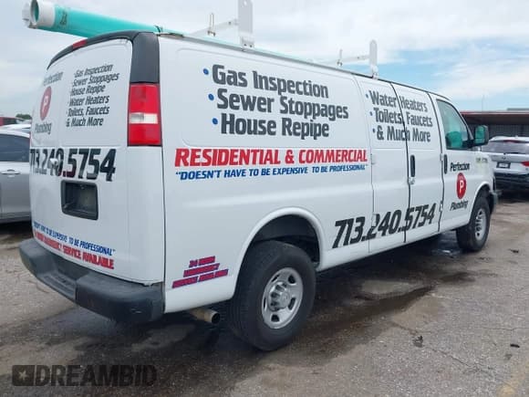 ✅ 2019 Chevrolet Express Cargo • VIN: 1GCWGBFP5K1372789 • Лот: 42361642. Опубликован ранее на IAAI с пробегом 170 352 миль. Бесплатный доступ к архиву аукционных продаж из США и подробный отчёт об истории автомобиля на DreamBid. Изображение 4.