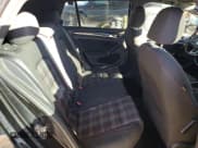 ✅ 2017 Volkswagen Golf GTI S • VIN: 3VW4T7AU2HM066851 • Lot: 89277735. Wystawiony na Copart z przebiegiem 85 228 mil. Bezpłatny archiwum sprzedaży aukcyjnych z USA i szczegółowy raport historii pojazdu na DreamBid. Zdjęcie 10.