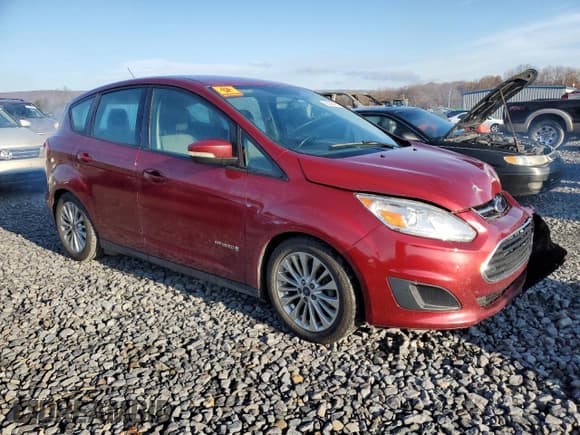 ✅ 2017 Ford C-Max SE • VIN: 1FADP5AU4HL111985 • Лот: 92863965. Опубликован ранее на Copart с пробегом 166 274 миль. Бесплатный доступ к архиву аукционных продаж из США и подробный отчёт об истории автомобиля на DreamBid. Изображение 4.