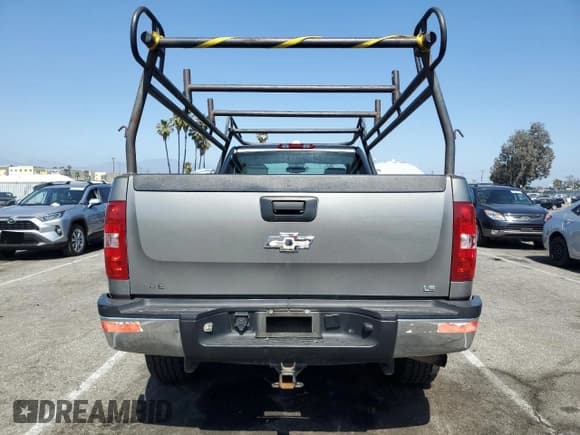 ✅ 2007 Chevrolet Silverado 2500HD Work Truck • VIN: 1GCHC24K57E602360 • Лот: 58250395. Опубликован ранее на Copart с пробегом 163 773 миль. Бесплатный доступ к архиву аукционных продаж из США и подробный отчёт об истории автомобиля на DreamBid. Изображение 6.