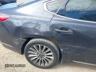 ✅ 2017 Kia Cadenza Premium • VIN: KNALC4J12H5062675 • Lot: 43414111. Wystawiony na IAAI z przebiegiem 134 042 mil. Bezpłatny archiwum sprzedaży aukcyjnych z USA i szczegółowy raport historii pojazdu na DreamBid. Zdjęcie 6.