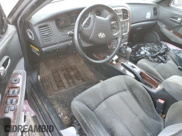 ✅ 2005 Hyundai Sonata GLS • VIN: KMHWF35H95A137332 • Lot: 90840785. Wystawiony na Copart z przebiegiem Nie podano. Bezpłatny archiwum sprzedaży aukcyjnych z USA i szczegółowy raport historii pojazdu na DreamBid. Zdjęcie 8.