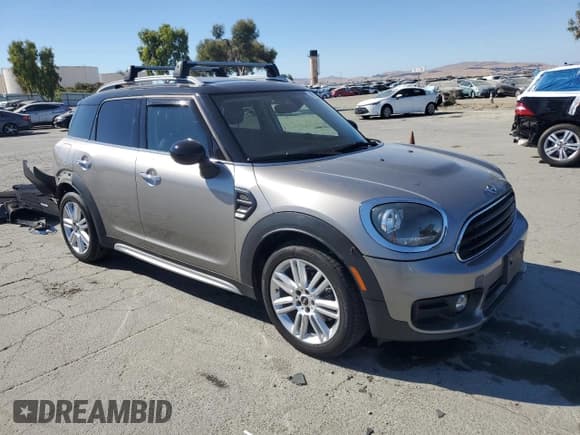 ✅ 2018 MINI Countryman Cooper • VIN: WMZYS7C30J3E09050 • Lot: 69803835. Listed on Copart with 117,151 mi. Free auction sales archive from the USA and detailed vehicle history report at DreamBid. Image 4.