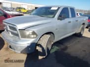 ✅ 2009 Dodge 1500 Laramie • VIN: 1D3HB18T39S709595 • Lot: 41575754. Wystawiony na IAAI z przebiegiem 184 790 mil. Bezpłatny archiwum sprzedaży aukcyjnych z USA i szczegółowy raport historii pojazdu na DreamBid. Zdjęcie 18.