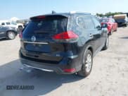 ✅ 2017 Nissan Rogue SV • VIN: KNMAT2MT1HP523400 • Lot: 43139831. Wystawiony na IAAI z przebiegiem 163 075 mil. Bezpłatny archiwum sprzedaży aukcyjnych z USA i szczegółowy raport historii pojazdu na DreamBid. Zdjęcie 4.