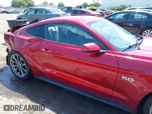 ✅ 2016 Ford Mustang GT • VIN: 1FA6P8CF1G5218326 • Lot: 42485509. Wystawiony na IAAI z przebiegiem 69 943 mil. Bezpłatny archiwum sprzedaży aukcyjnych z USA i szczegółowy raport historii pojazdu na DreamBid. Zdjęcie 14.