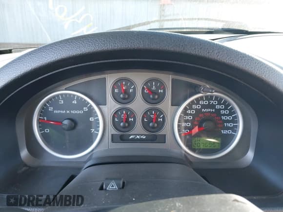 ✅ 2006 Ford F-150 XLT • VIN: 1FTPX04556KB63742 • Lot: 43637744. Listed on IAAI with 207,695 mi. Free auction sales archive from the USA and detailed vehicle history report at DreamBid. Image 7.