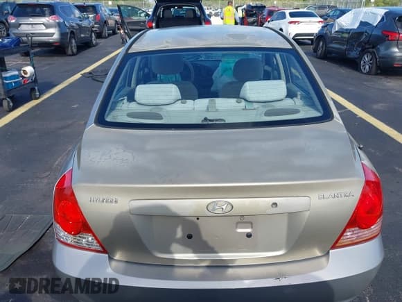 ✅ 2005 Hyundai Elantra GLS • VIN: KMHDN46D65U109272 • Lot: 42823141. Wystawiony na IAAI z przebiegiem 130 693 mil. Bezpłatny archiwum sprzedaży aukcyjnych z USA i szczegółowy raport historii pojazdu na DreamBid. Zdjęcie 16.