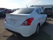 ✅ 2018 Nissan Versa SV • VIN: 3N1CN7AP0JL886203 • Lot: 43405040. Wystawiony na IAAI z przebiegiem 102 377 mil. Bezpłatny archiwum sprzedaży aukcyjnych z USA i szczegółowy raport historii pojazdu na DreamBid. Zdjęcie 4.