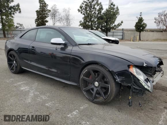 ✅ 2011 Audi S5 Prestige • VIN: WAUVVAFR4BA048257 • Lot: 58634925. Wystawiony na Copart z przebiegiem 184 875 mil. Bezpłatny archiwum sprzedaży aukcyjnych z USA i szczegółowy raport historii pojazdu na DreamBid. Zdjęcie 4.