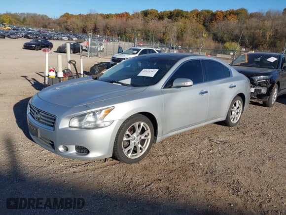 ✅ 2014 Nissan Maxima S • VIN: 1N4AA5APXEC911524 • Lot: 43631547. Listed on IAAI with 92,468 mi. Free auction sales archive from the USA and detailed vehicle history report at DreamBid. Image 17.