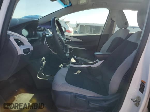 ✅ 2018 Chevrolet Bolt EV LT • VIN: 1G1FW6S0XJ4118083 • Lot: 57872395. Wystawiony na Copart z przebiegiem 95 026 mil. Bezpłatny archiwum sprzedaży aukcyjnych z USA i szczegółowy raport historii pojazdu na DreamBid. Zdjęcie 7.