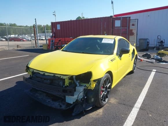 ✅ 2017 Subaru BRZ Limited • VIN: JF1ZCAC1XH9601468 • Lot: 43350575. Wystawiony na IAAI z przebiegiem 56 307 mil. Bezpłatny archiwum sprzedaży aukcyjnych z USA i szczegółowy raport historii pojazdu na DreamBid. Zdjęcie 6.