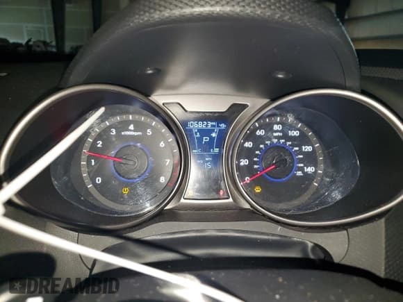 ✅ 2017 Hyundai Veloster • VIN: KMHTC6AD3HU311561 • Lot: 82177124. Wystawiony na Copart z przebiegiem 106 823 mil. Bezpłatny archiwum sprzedaży aukcyjnych z USA i szczegółowy raport historii pojazdu na DreamBid. Zdjęcie 9.