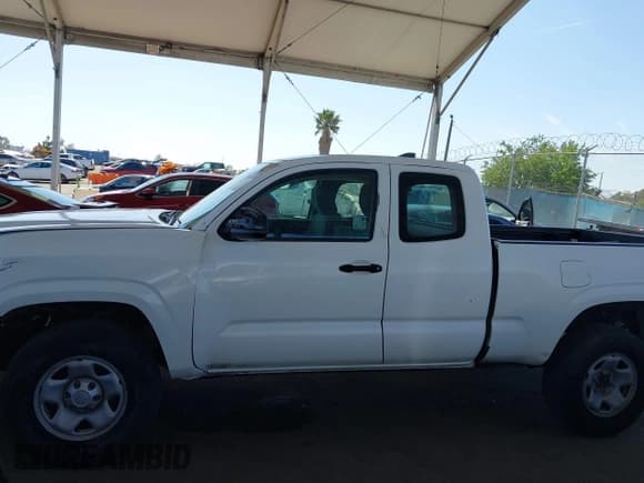 ✅ 2017 Toyota Tacoma SR • VIN: 5TFRX5GN6HX074642 • Лот: 42345316. Опубликован ранее на IAAI с пробегом 78 652 миль. Бесплатный доступ к архиву аукционных продаж из США и подробный отчёт об истории автомобиля на DreamBid. Изображение 14.