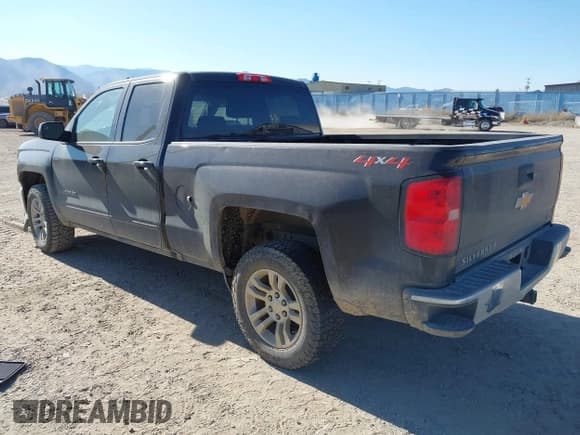 ✅ 2019 Chevrolet Silverado 1500 LT • VIN: 2GCVKPEC2K1198132 • Lot: 43262419. Wystawiony na IAAI z przebiegiem 128 687 mil. Bezpłatny archiwum sprzedaży aukcyjnych z USA i szczegółowy raport historii pojazdu na DreamBid. Zdjęcie 3.