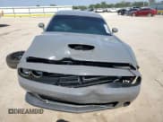 ✅ 2019 Dodge Challenger R/T • VIN: 2C3CDZBT6KH532062 • Lot: 63729634. Wystawiony na Copart z przebiegiem 73 913 mil. Bezpłatny archiwum sprzedaży aukcyjnych z USA i szczegółowy raport historii pojazdu na DreamBid. Zdjęcie 5.