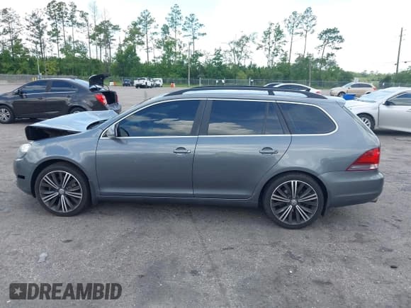 ✅ 2014 Volkswagen Jetta TDI w/Sunroof & Nav • VIN: 3VWPL7AJ7EM613739 • Lot: 42718192. Listed on IAAI with 159,860 mi. Free auction sales archive from the USA and detailed vehicle history report at DreamBid. Image 14.