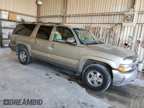 ✅ 2002 Chevrolet Suburban LT • VIN: 1GNFK16Z72J310246 • Lot: 79239554. Wystawiony na Copart z przebiegiem 224 978 mil. Bezpłatny archiwum sprzedaży aukcyjnych z USA i szczegółowy raport historii pojazdu na DreamBid. Zdjęcie 4.