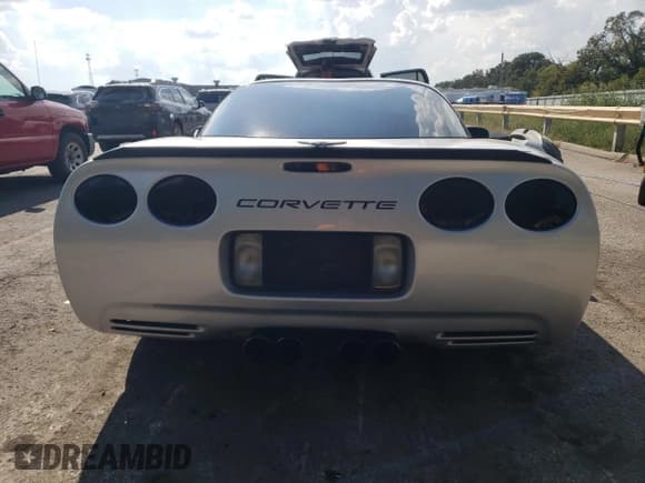 ✅ 2002 Chevrolet Corvette • VIN: 1G1YY22G325129303 • Lot: 80835315. Listed on Copart with 157,814 mi. Free auction sales archive from the USA and detailed vehicle history report at DreamBid. Image 6.