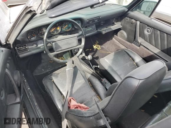 ✅ 1986 Porsche 911 • VIN: WP0EB0916GS161690 • Лот: 74349144. Опубликован ранее на Copart с пробегом 119 205 миль. Бесплатный доступ к архиву аукционных продаж из США и подробный отчёт об истории автомобиля на DreamBid. Изображение 8.