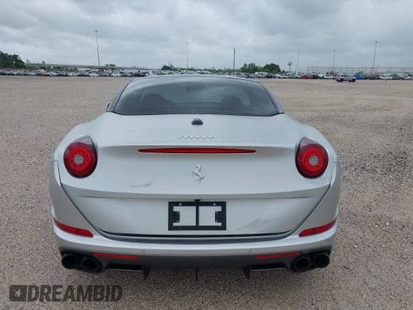 ✅ 2017 Ferrari California T • VIN: ZFF77XJA2H0226113 • Lot: 41445494. Listed on IAAI with 17,032 mi. Free auction sales archive from the USA and detailed vehicle history report at DreamBid. Image 17.