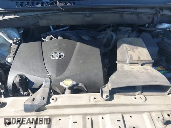 ✅ 2017 Toyota Highlander LE • VIN: 5TDZZRFH0HS217300 • Lot: 41418206. Wystawiony na IAAI z przebiegiem 158 022 mil. Bezpłatny archiwum sprzedaży aukcyjnych z USA i szczegółowy raport historii pojazdu na DreamBid. Zdjęcie 10.