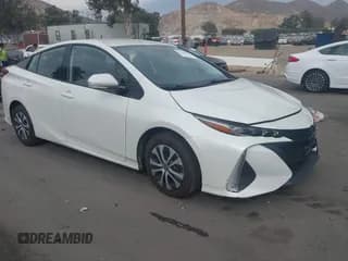 ✅ 2020 Toyota Prius Limited • VIN: JTDKARFPXL3157889 • Lot: 43685862. Wystawiony na IAAI z przebiegiem 119 399 mil. Bezpłatny archiwum sprzedaży aukcyjnych z USA i szczegółowy raport historii pojazdu na DreamBid. Zdjęcie 1.