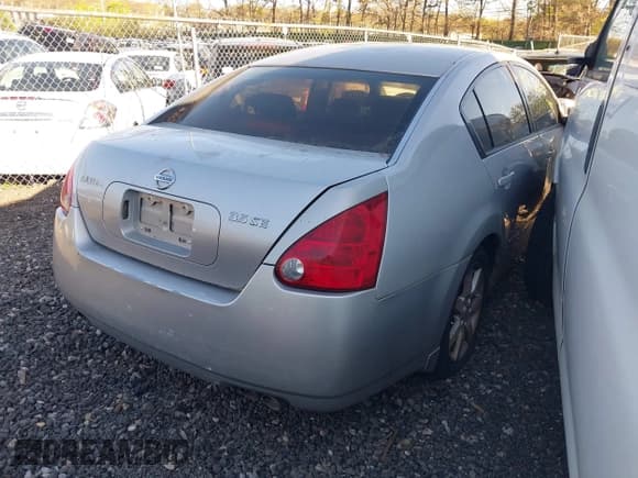 ✅ 2005 Nissan Maxima SE • VIN: 1N4BA41E85C844984 • Lot: 42136914. Wystawiony na IAAI z przebiegiem Nie podano. Bezpłatny archiwum sprzedaży aukcyjnych z USA i szczegółowy raport historii pojazdu na DreamBid. Zdjęcie 4.